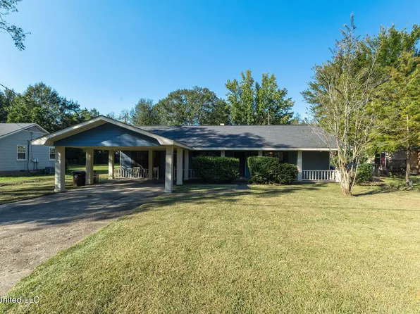 1803 Mable St, Hattiesburg, MS 39401