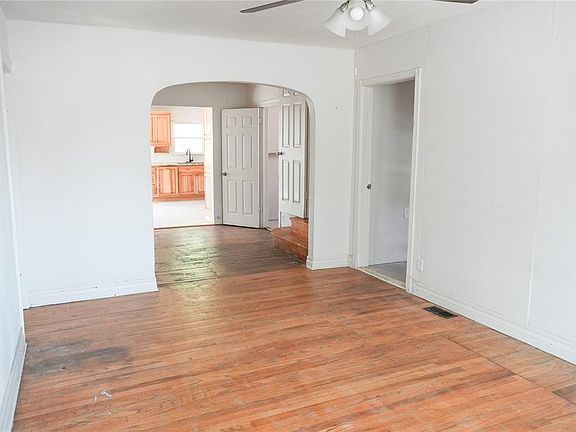 4th image of 1008 S Miles Ave