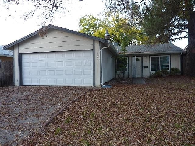 1st image of 2511 Claridge Ln
