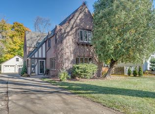 926 E College Ave, Appleton, WI 54911