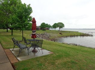 1701 Sunset Cir, Grove, OK 74344