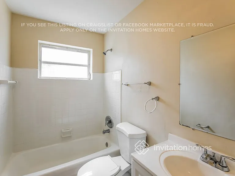 8407 NW 26th St — Photo 15
