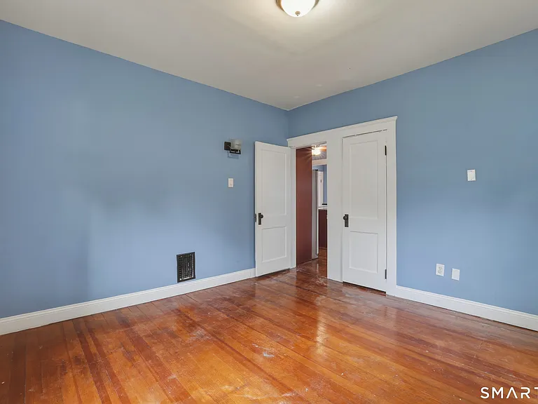 44-46 Perry Hill Rd — Photo 18
