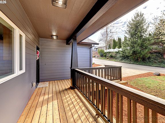 2nd image of 721 SE Forest Glen Rd