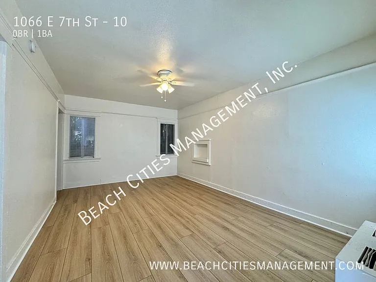 1066 E 7th St #10 — Photo 1