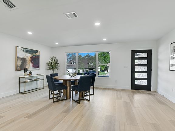 4th image of 6706 Notre Dame Dr