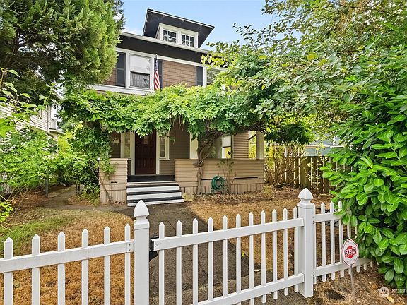 5th image of 941 S Ainsworth Avenue