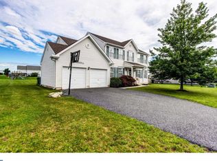 1005 Cedar Lea Ct, Pennsburg, PA 18073