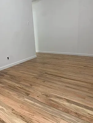 Rented by M.Grossman R.E. Management | media 8