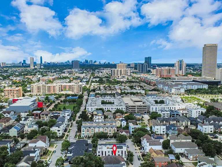 605 W Polk St #B — Photo 43