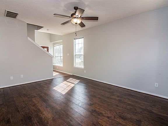 5th image of 221 Drake Run Ln