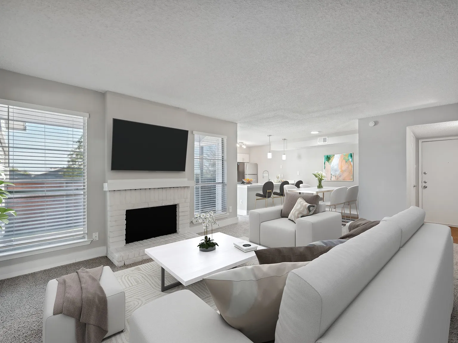 Eastbank Apartments — Photo 2