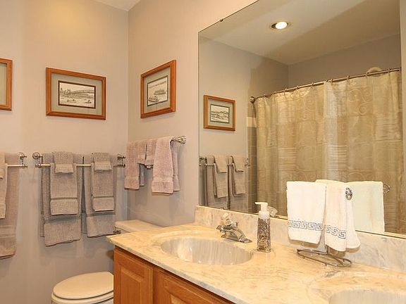 4th image of 8028 Thistlewood Dr