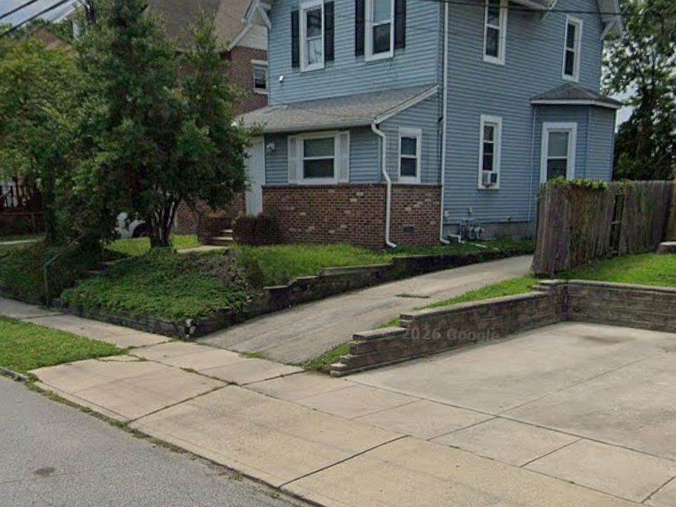1st image of 515 13th Ave #1