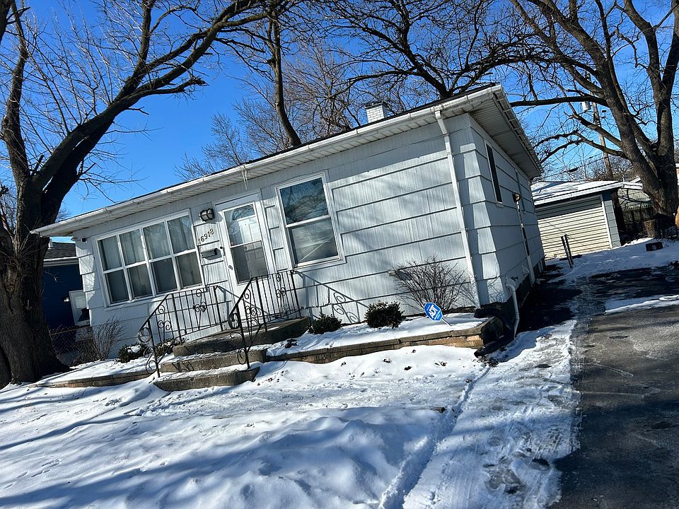 2nd image of 16918 Annetta Ave
