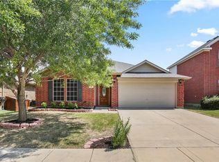 1704 Quail Grove Dr, Fort Worth, TX 76177