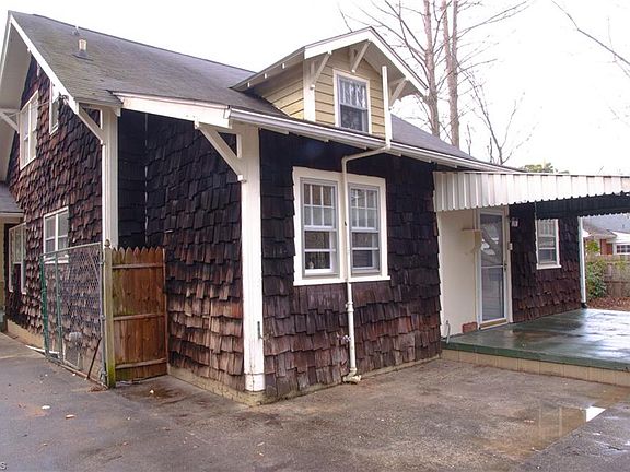 5th image of 3406 Summit Ave