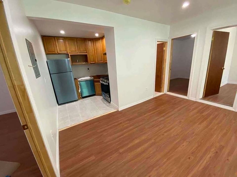1st image of 35-48 32nd St #1