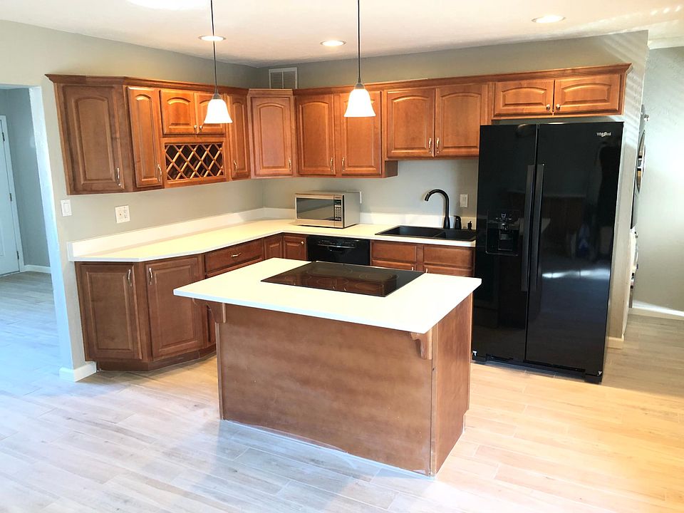 1st image of 8413 E Crestwood Way