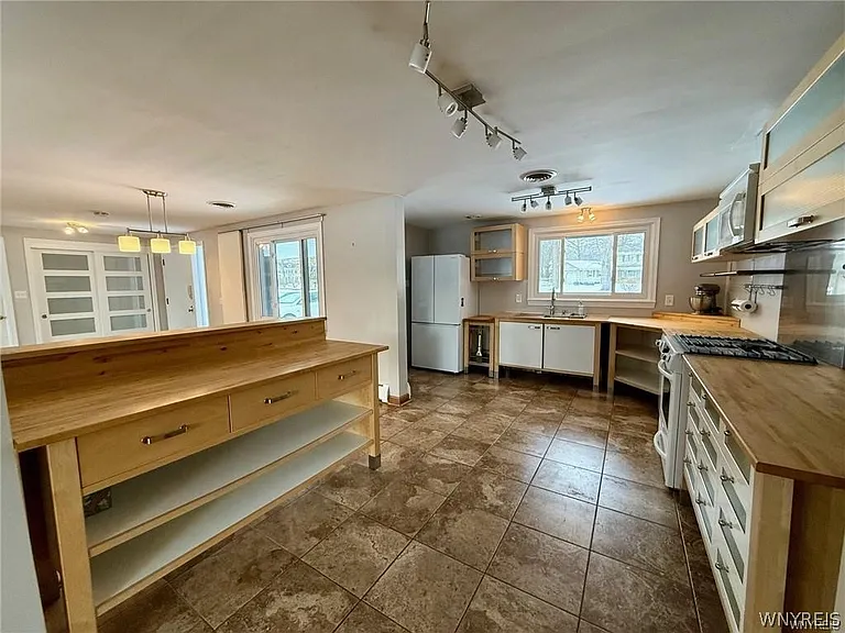 5125 Forest Rd — Photo 19
