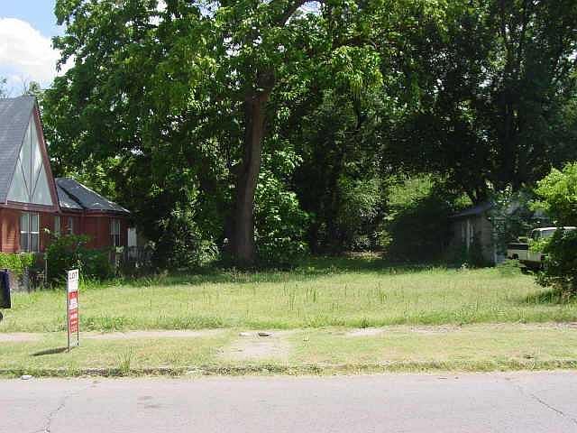 1st image of 1004 W Hill St Lot 12 & 13