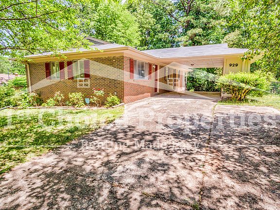 3rd image of 929 Sherwood Forest Dr