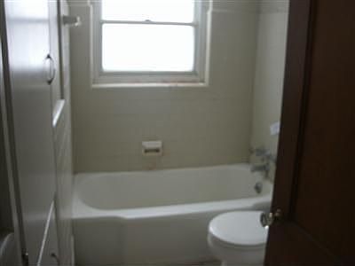 5th image of 203 E Sunrise Ave