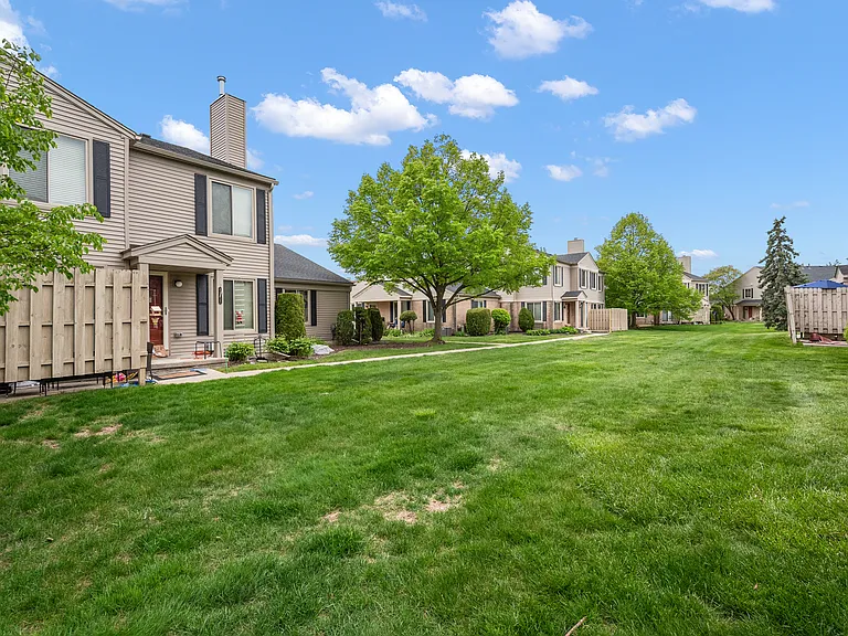 44558 Connecticut Ct — Photo 10