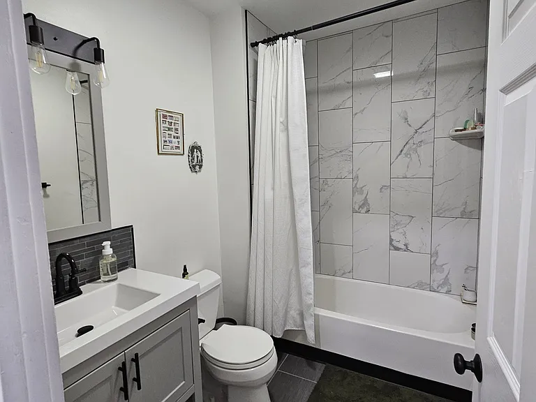 15 Ten Broeck St #2 — Photo 1