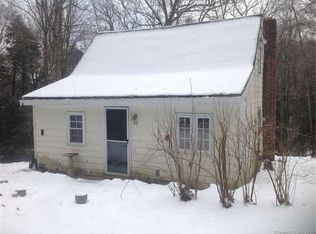 82 Cottage St, Monroe, CT 06468