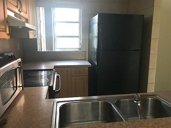 2nd image of 13480 NE 6th Ave APT 312