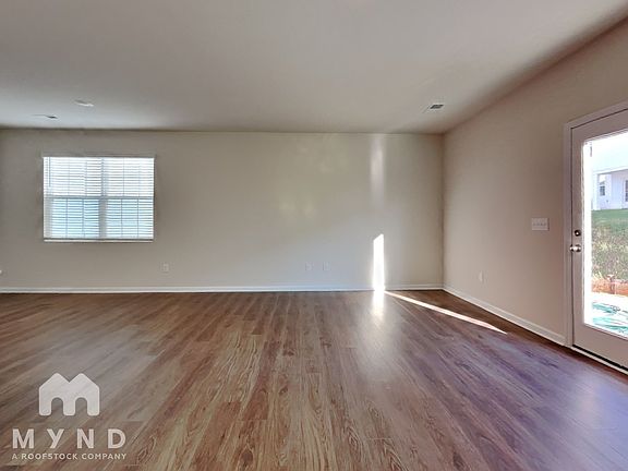 5th image of 132 Eagle Chase Dr