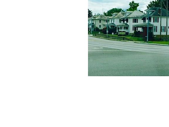 4th image of 1715 Maple Ave