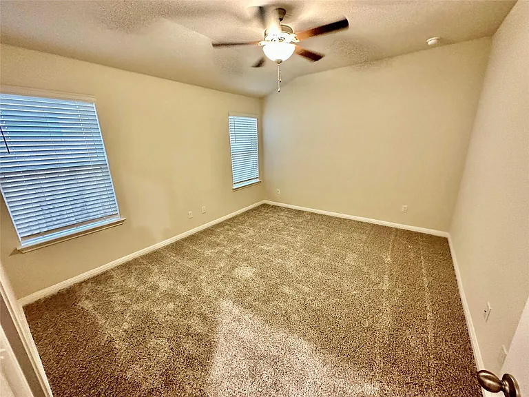 120 Oakdale Meadows Ln — Photo 18
