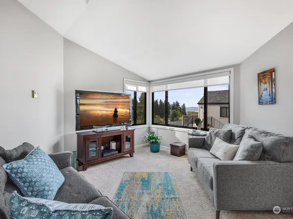 1024 5th Avenue S #B303, Edmonds, WA 98020