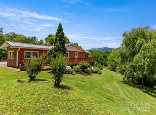 30 Belleview Rd, Waynesville, NC 28786
