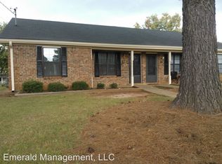 536 Whitehall Ln, Lawrenceville, GA 30046