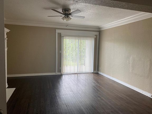 3rd image of 1618-6 E Linwood Blvd #1618-6
