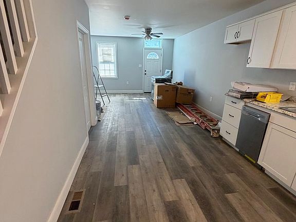 3rd image of 549 Chestnut St