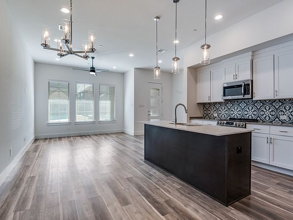 5th image of 804 Eaglescliffe Lndg