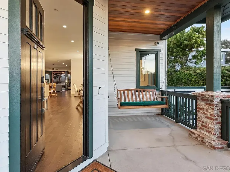 Dowling Dr — Photo 2