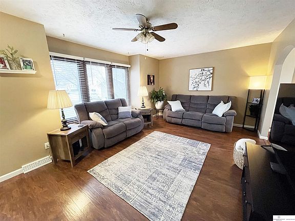 2nd image of 2923 S 157th Cir