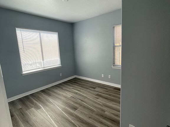 4th image of 27454 Yellow Wood Way