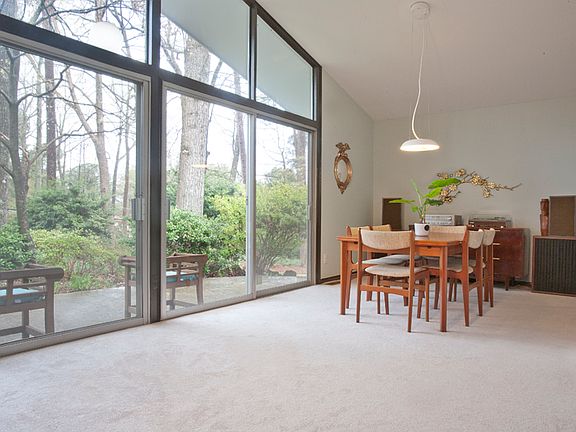 4th image of 3327 Regalwoods Dr