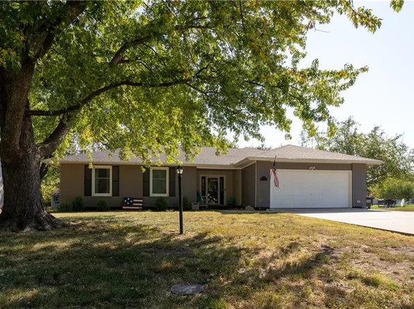 1033 S Cypress St, Ottawa, KS 66067