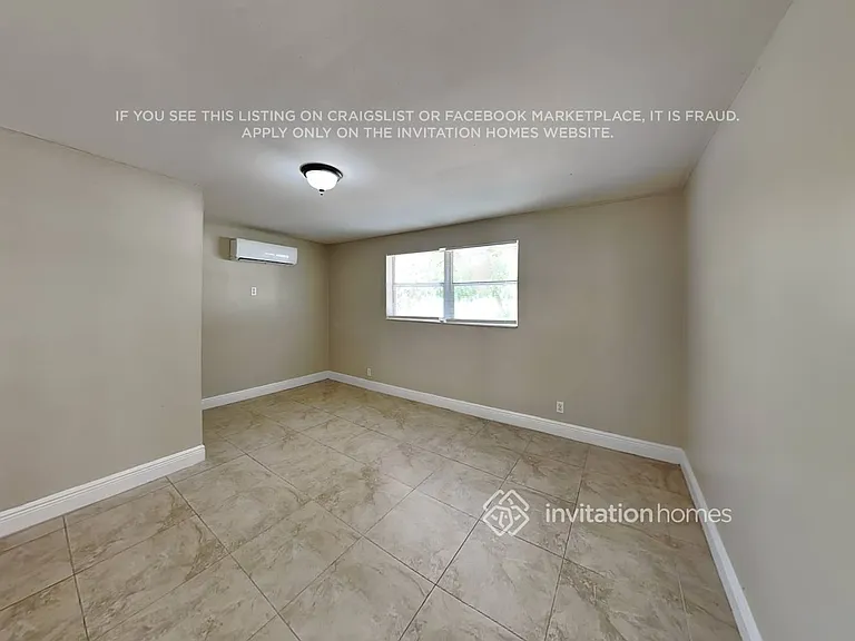 2199 NW 81st Ter — Photo 10