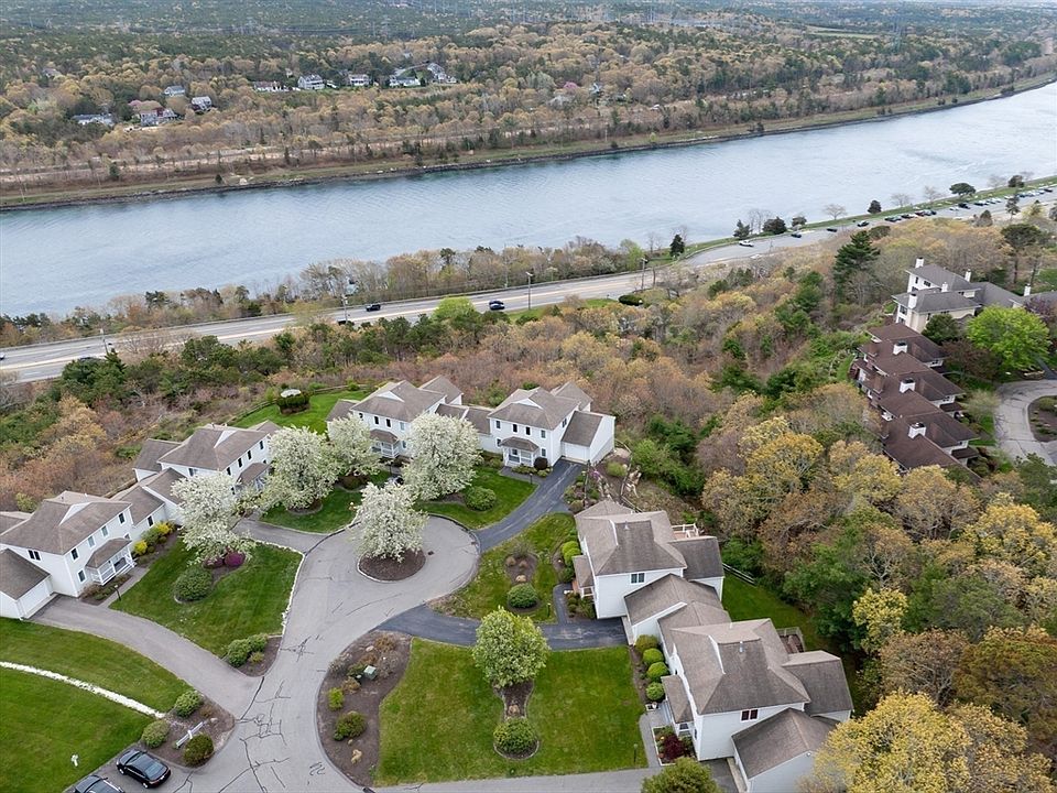 1st image of 2 Beach Plum Ln #E