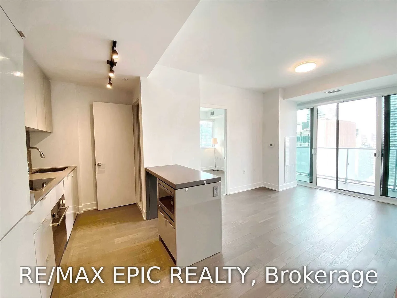 2 bed, $3,500 — Photo 2