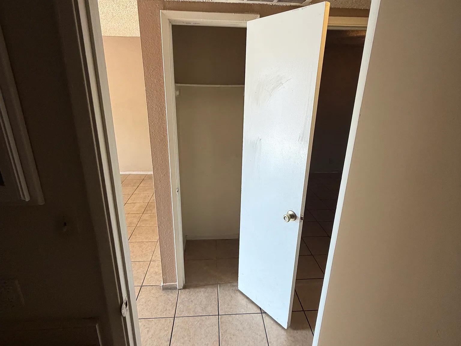 2 bed, 850 sqft, $1,199 — Photo 3