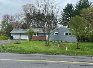 373 Country Club Rd, Cheshire, CT 06410